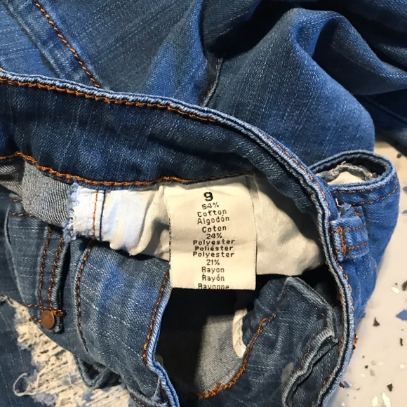 Distressed skinny jeans - Picture 5 of 5